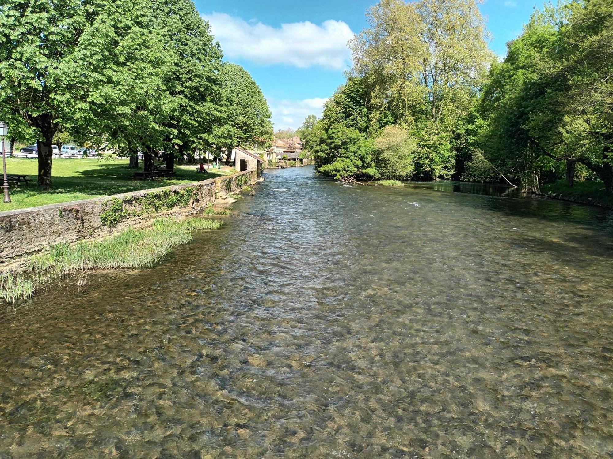 Апартаменти Au Bord De La Riviere Verteuil-sur-Charente Екстер'єр фото