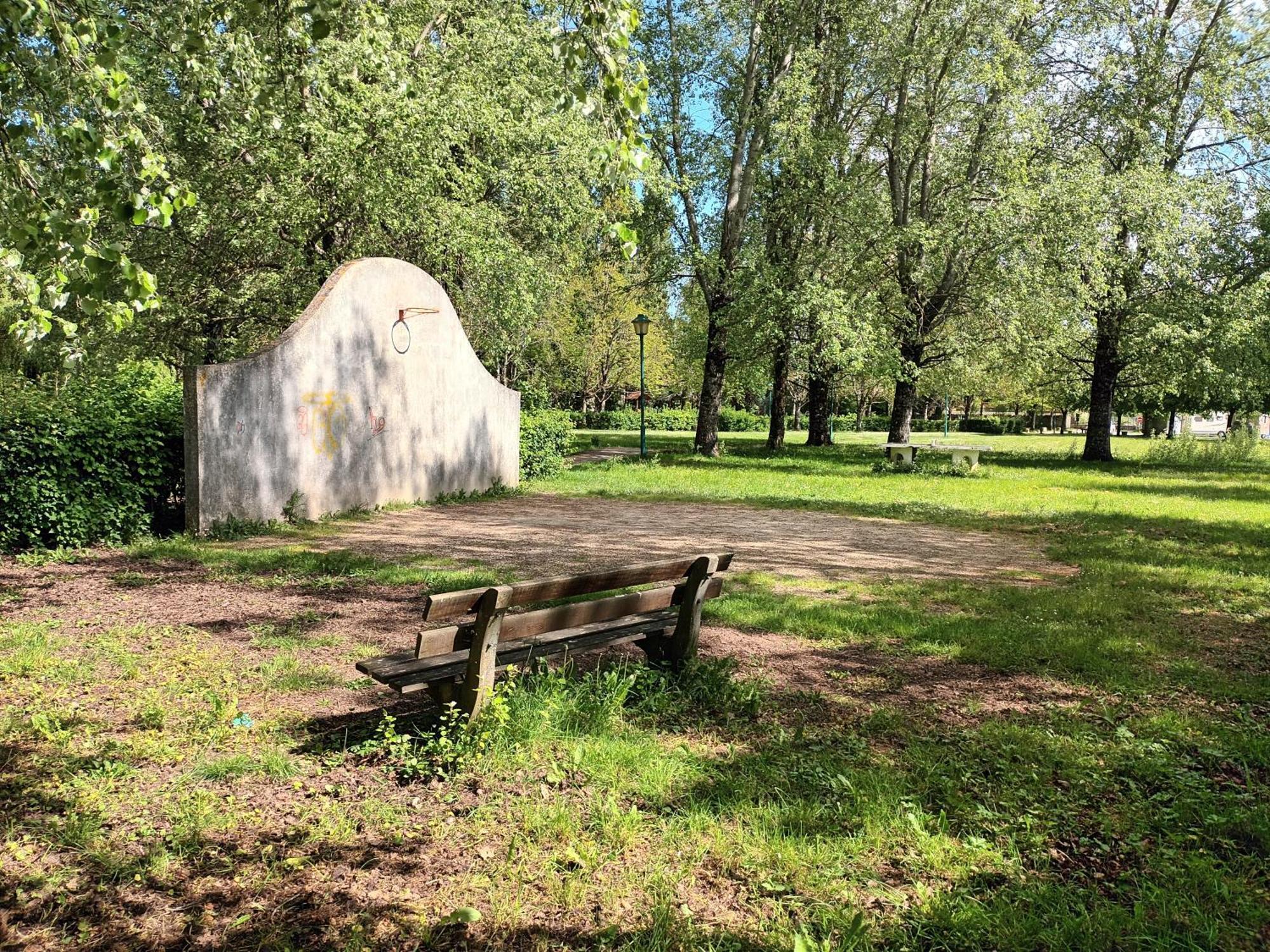 Апартаменти Au Bord De La Riviere Verteuil-sur-Charente Екстер'єр фото